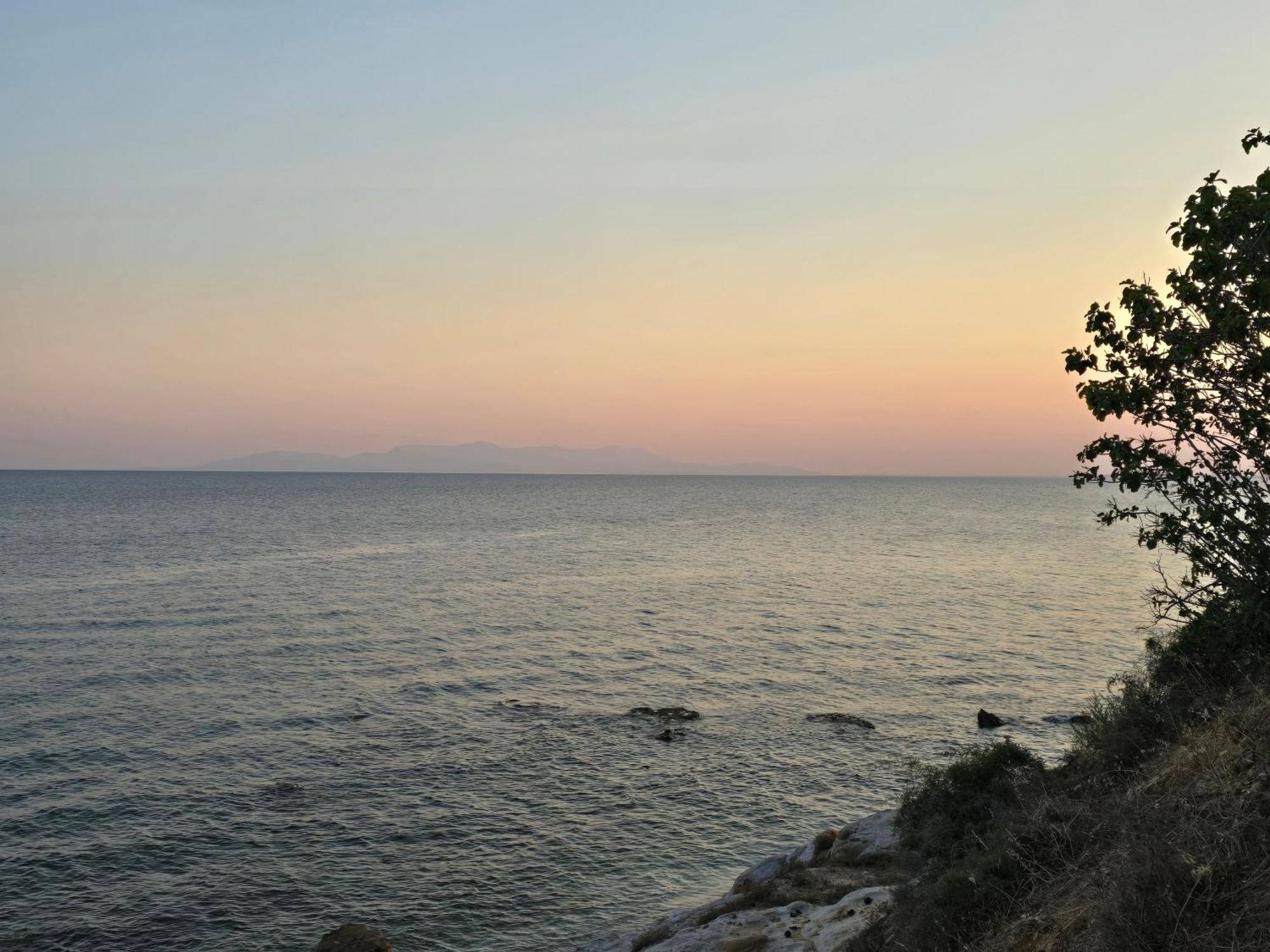 Pomegranate Seaside Corner Villa Фанарион Екстериор снимка